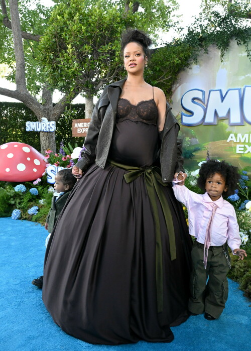 Rihanna_Smurfs_July132025_287752d662910e5f69b