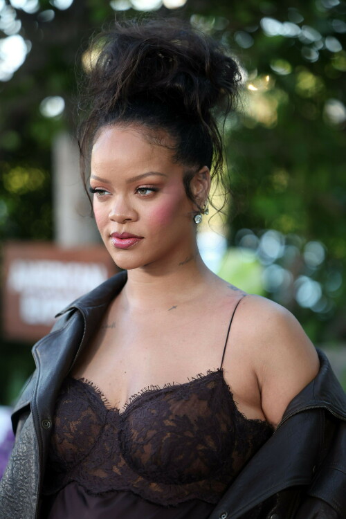 Rihanna_Smurfs_July132025_30088c4526d6ab80286
