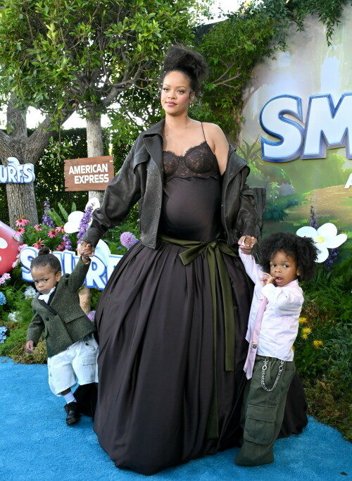 Rihanna_Smurfs_July132025_31953892260adc56794