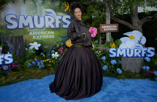 Rihanna_Smurfs_July132025_321fc73ae178c6ff4e6