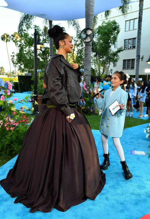 Rihanna_Smurfs_July132025_329857b8e5157603e05