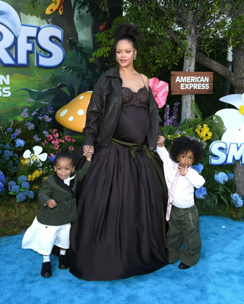 Rihanna_Smurfs_July132025_330b693e6f438187934