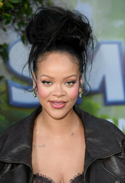 Rihanna_Smurfs_July132025_33450eb5900336f11e8