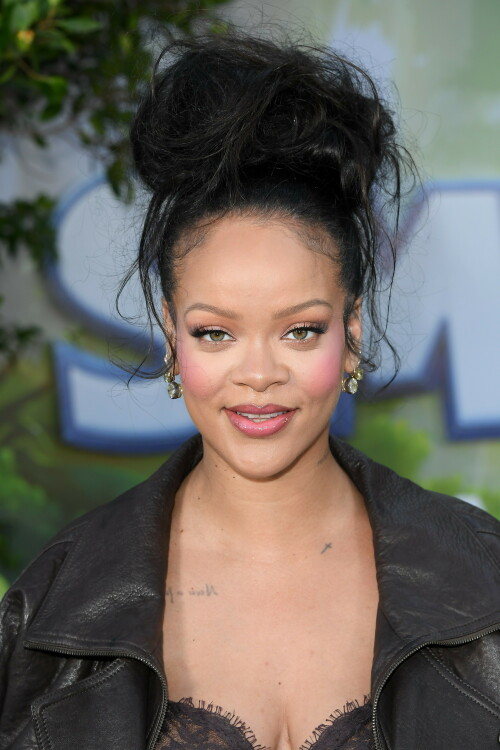 Rihanna_Smurfs_July132025_33963c86e8afe9a5a5a