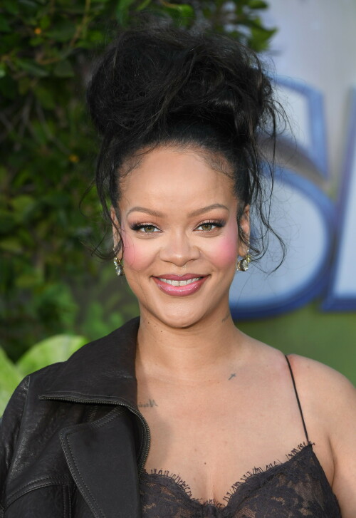 Rihanna_Smurfs_July132025_343e5b6afe69fd99c9c