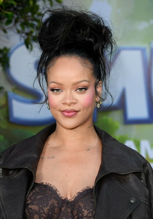 Rihanna_Smurfs_July132025_344fb6b135481d05911