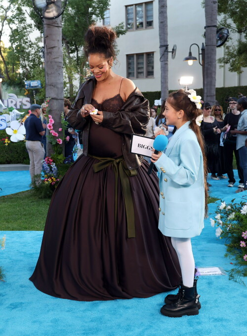 Rihanna_Smurfs_July132025_366cb30b8b48723977b