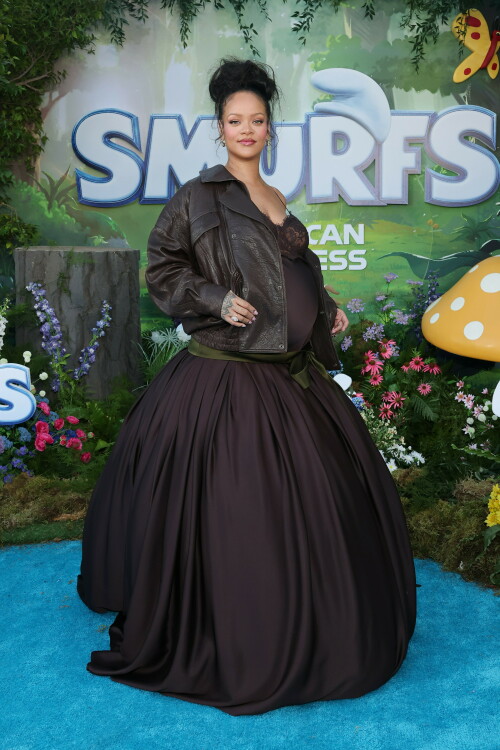 Rihanna_Smurfs_July132025_3704498790d35934690