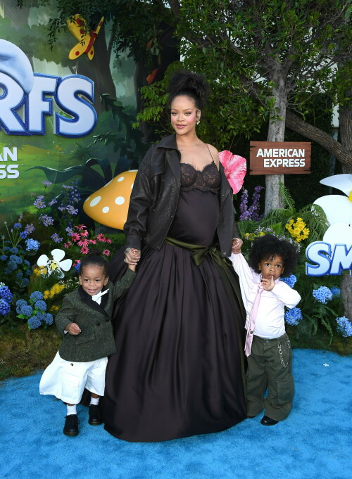 Rihanna_Smurfs_July132025_372908ac3befd8766f4