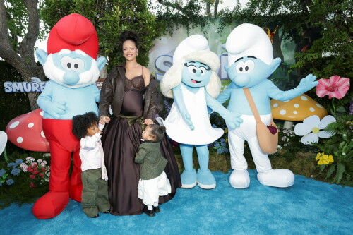Rihanna_Smurfs_July132025_39633ec83cc28e617ca