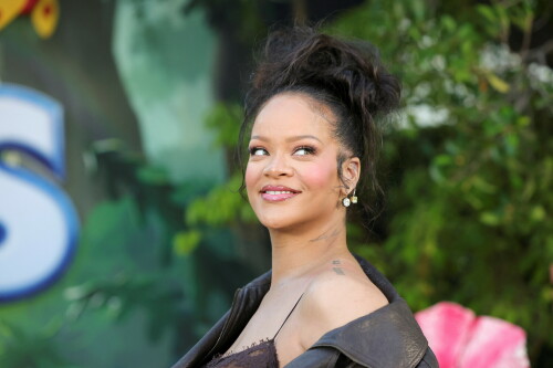 Rihanna_Smurfs_July132025_408c2221b152e3a89e7