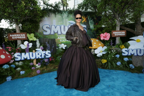Rihanna_Smurfs_July132025_418e42a07655dd6c491