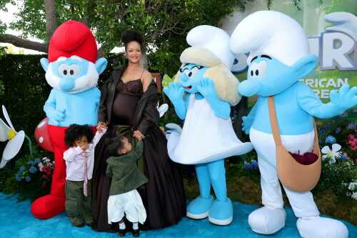 Rihanna_Smurfs_July132025_437d53adbf3b3b9b94d