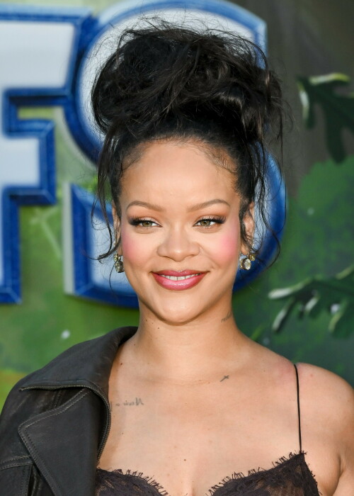 Rihanna_Smurfs_July132025_498ba58914489f4834