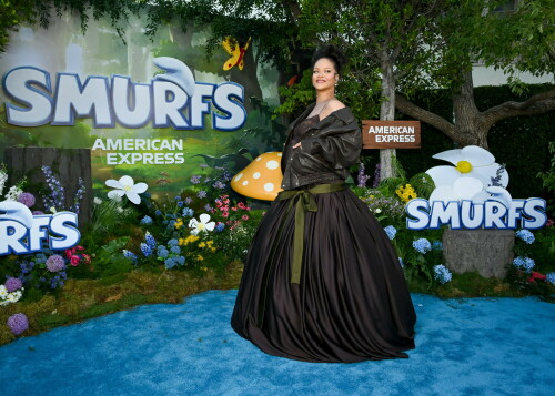Rihanna_Smurfs_July132025_70b98d35db15def1c0