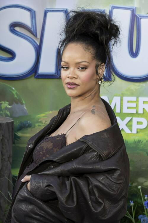 Rihanna_Smurfs_July132025_8529e408e97a30f3b2