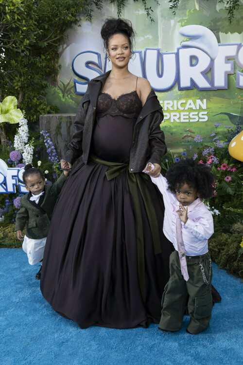 Rihanna_Smurfs_July132025_91f8987106133dfec7