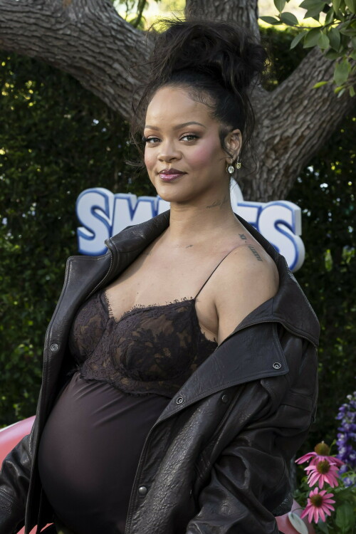 Rihanna_Smurfs_July132025_9428515653c0e11ef3