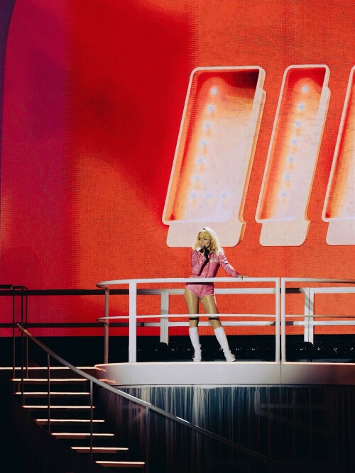SabrinaCarpenter_Lollapalooza_August32025_1918a880c7fa0e69ed.jpeg
