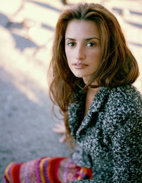 PenelopeCruz_2000Shoot_1b38a96367099ebdc.jpeg