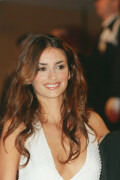 PenelopeCruz_Cannes_2000_13_85ff824fcacbc14d
