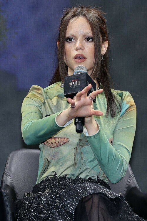 JennaOrtega_Wednesday_Season2_Seoul_August112025_42_cd302a358f2be3b0.jpeg
