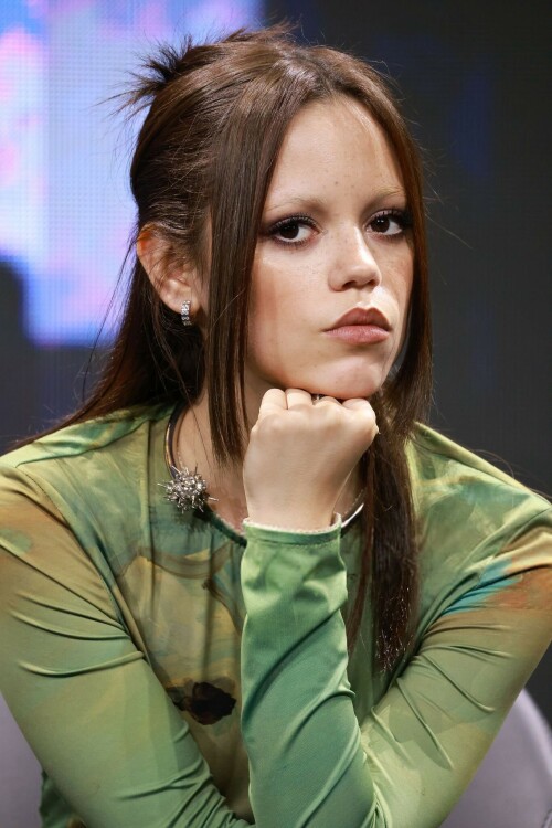 JennaOrtega_Wednesday_Season2_Seoul_August112025_7_2abbe3f6ece966d2.jpeg