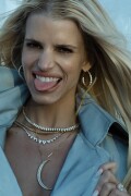 JessicaSimpson_July62023_BustlePhotoshoot_6166e497f53a70f1e