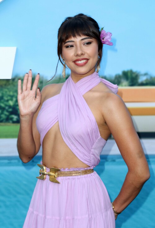 XochitlGomez_Nobody2_LAPremiere_August112025_32_7afb2f8aab00a3cc.jpeg