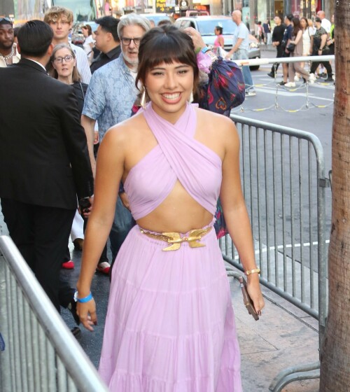 XochitlGomez_Nobody2_LAPremiere_August112025_48_354b7b0f8db70ce4.jpeg