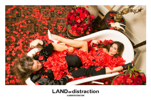 DanielleCampbell_LAND_Set3-6bc4796c1d9cc3d0b.jpeg