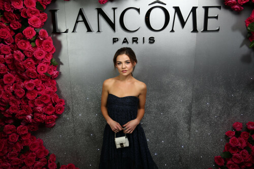 DanielleCampbell_LancomexVogue_Set1_November302017-242cd561518d3db919.jpeg