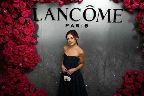DanielleCampbell_LancomexVogue_Set1_November302017-25eb604d6c0499802a.jpeg