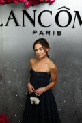 DanielleCampbell_LancomexVogue_Set1_November302017-25eb604d6c0499802a