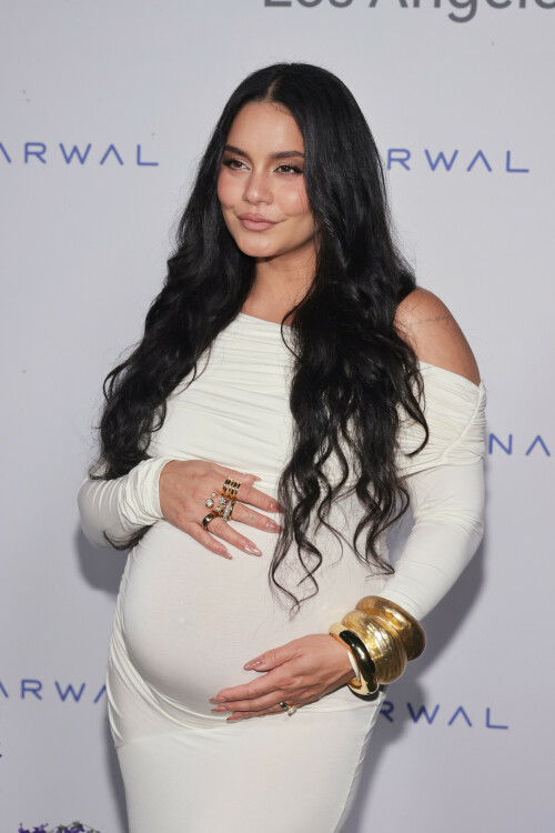VanessaHudgens_August212025_-104f1a284a736a15e64