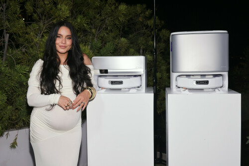 VanessaHudgens_August212025_-1053f3b548b41643cca.jpeg