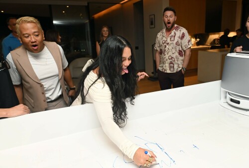 VanessaHudgens_August212025_-34e6debac3168e71bc.jpeg
