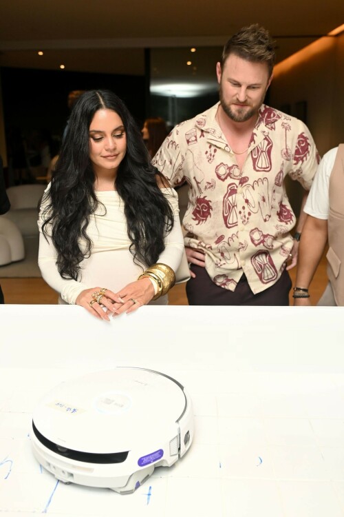 VanessaHudgens_August212025_-71411d37248068b711.jpeg