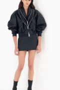 KaiaGerber_2025_Givenchy_HQpicsSpace_21_8772e20cb302e630