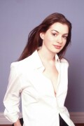 AnneHathaway_1999_HowardRosenberg_Photoshoot_3_7cc5e32aafba0e58