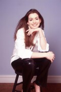 AnneHathaway_1999_HowardRosenberg_Photoshoot_6_9718362285c67fd6