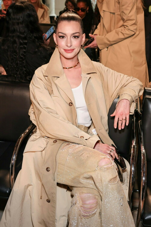 AnneHathaway_RalphLauren_Fall2025_April172025_15_9d6f640890cdcca2.jpeg