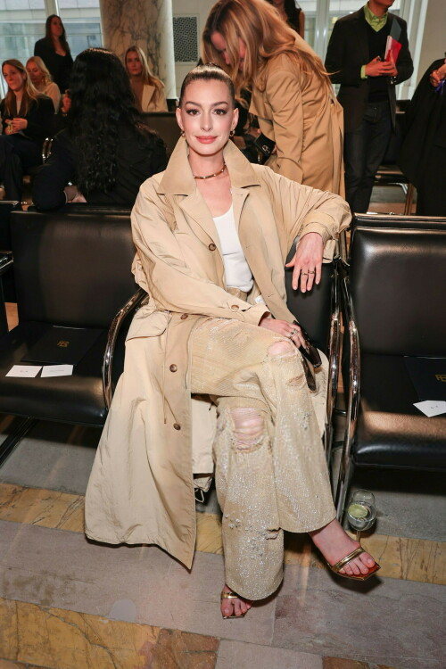 AnneHathaway_RalphLauren_Fall2025_April172025_16_60f5108fc369362b