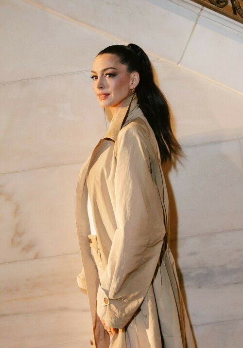 AnneHathaway_RalphLauren_Fall2025_April172025_1_297436ba1adfdbaf