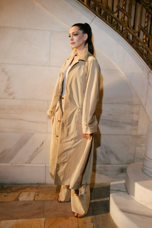 AnneHathaway_RalphLauren_Fall2025_April172025_28_14369bfcc4693821