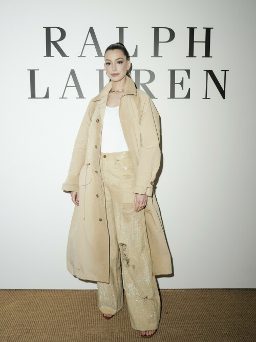 AnneHathaway_RalphLauren_Fall2025_April172025_33_1f08fa59768e662d.jpeg