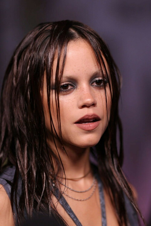 JennaOrtega_Wednesday_GraveyardGala-_August282025_123_4cd02bae92620b75