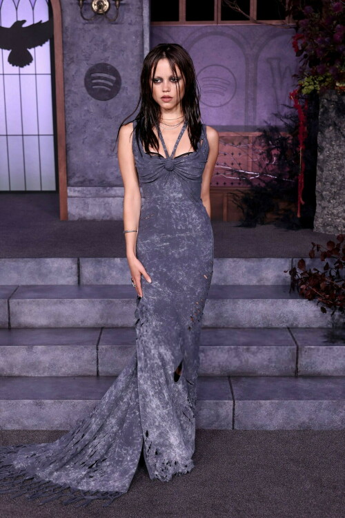 JennaOrtega_Wednesday_GraveyardGala-_August282025_72_a67c820c9e08a5d2