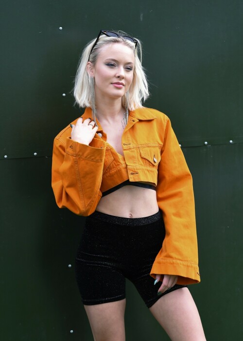 ZaraLarsson_September22018_21baf5bd55ad41d93a.jpeg