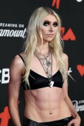 TaylorMomsen_2025VMAs_11_69726c092ef6458b
